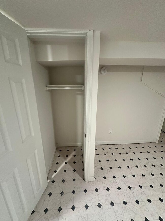 Building Photo - 2761 Baker St