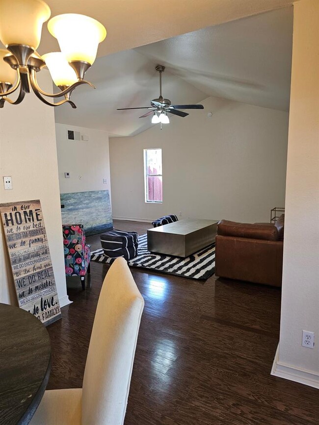 Building Photo - 16110 Windermere Dr