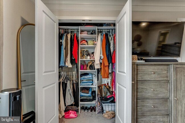 Building Photo - 11716 Emily Dickinson Pl