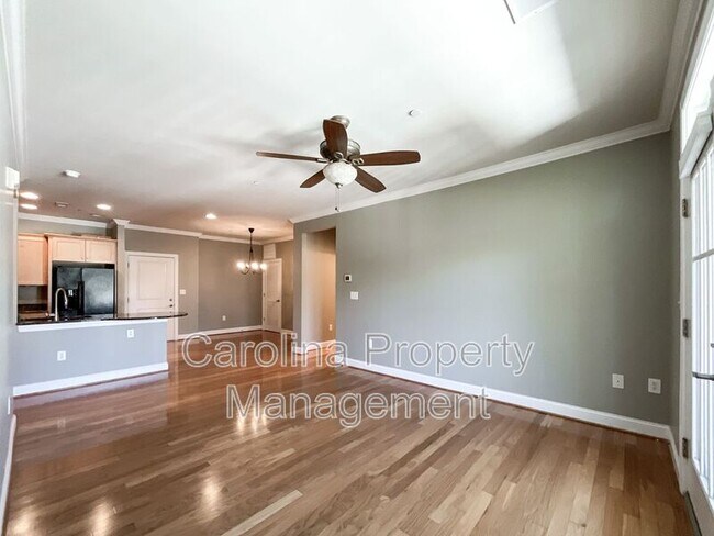 Building Photo - 518 Clarice Ave