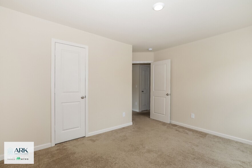 Building Photo - 772 Fitzroy Dr