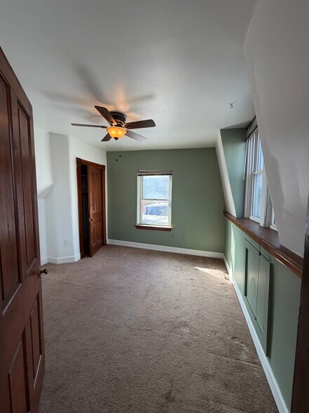 Building Photo - 501 Russell St