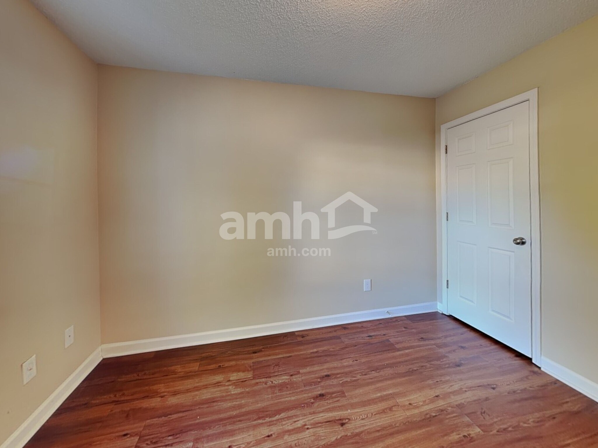 Building Photo - 7209 Cedar Forest Dr