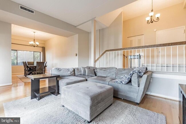 Building Photo - 130 Roberts Ln