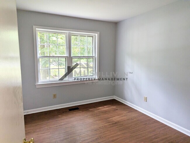 Building Photo - 1214 Cedar Creek Dr