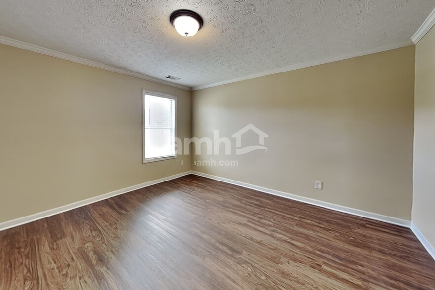 Building Photo - 3341 Kittery Dr SW