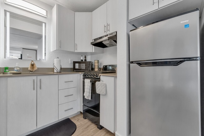 Building Photo - The Irlo