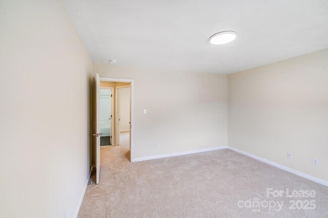 Building Photo - 3425 Anson St