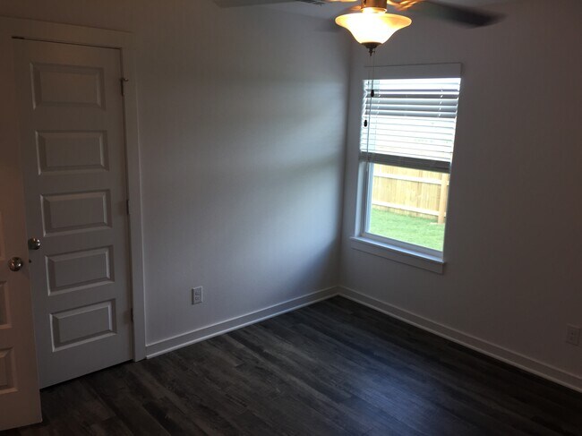 1st Bedroom - 2706 N Teresa Dr