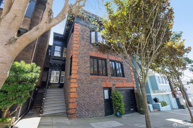Primary Photo - 3929 Clay St