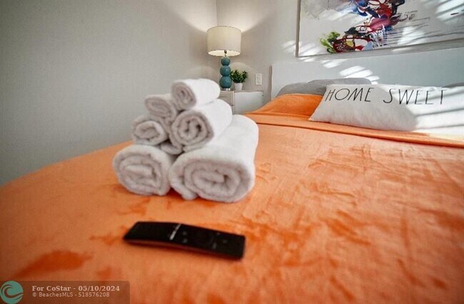 Building Photo - 327 Lancaster St