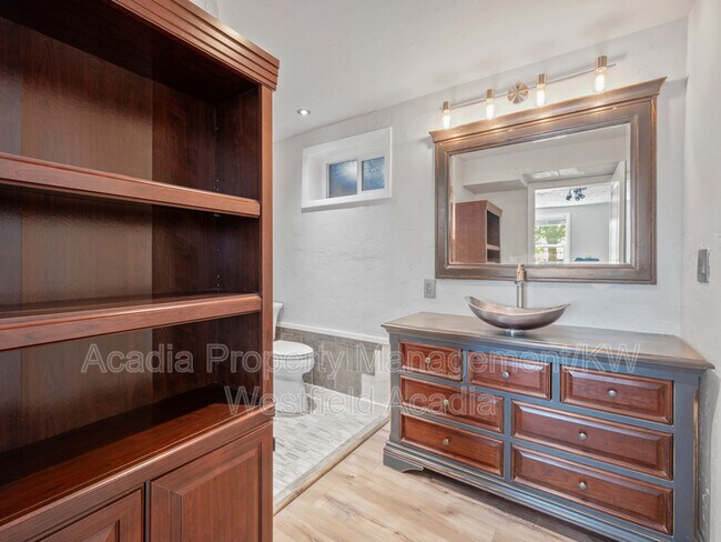 Building Photo - 4092 Orchard Dr