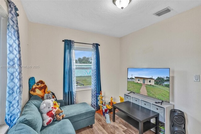 Building Photo - 1300 NW 87th St