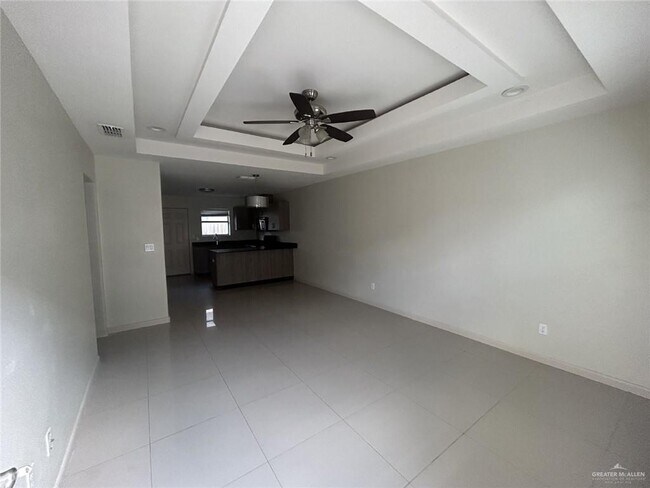 Building Photo - 16 Upas Dr