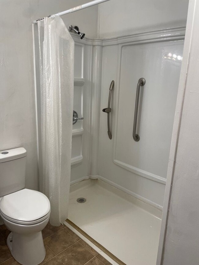 Building Photo - 3 BED, 2 BATH HOME LOCATED IN COUNTRY!