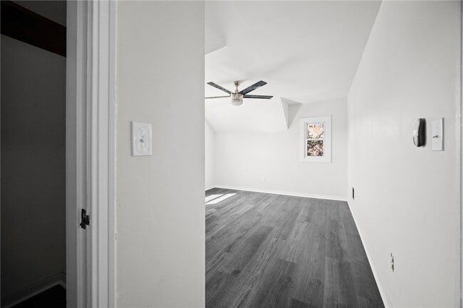 Building Photo - 505 Wylie Ave