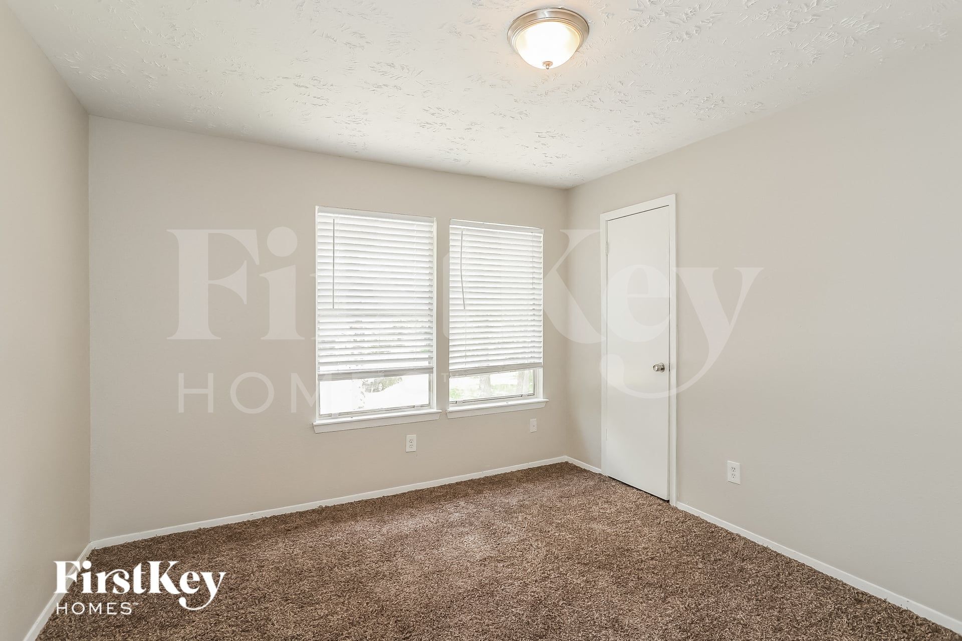 Building Photo - 20239 Misty Pines Dr