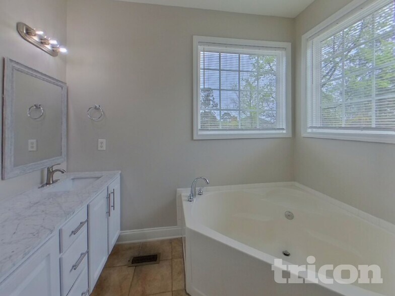 Building Photo - 124 Southern Pine Rd