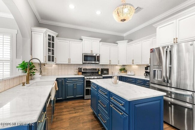 Building Photo - 1175 Eagle Point Dr