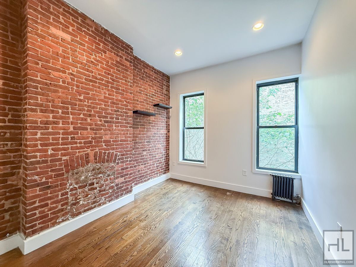 Building Photo - BEDFORD AVENUE / Bedford-Stuyvesant 2-Bed 1-Bath