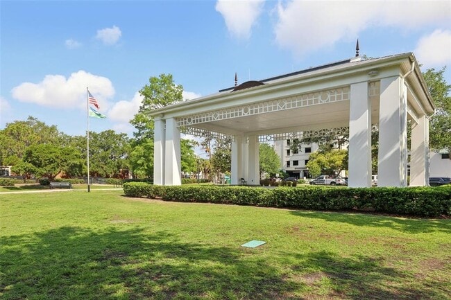 Building Photo - 730 W Swoope Ave