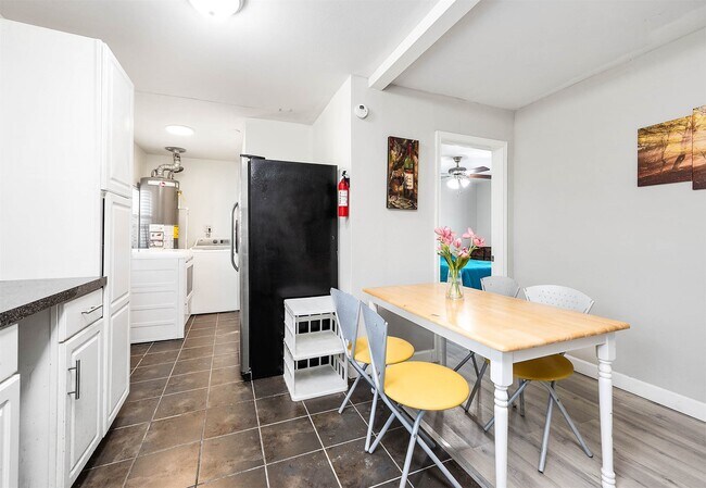 Building Photo - 3910 Luca St