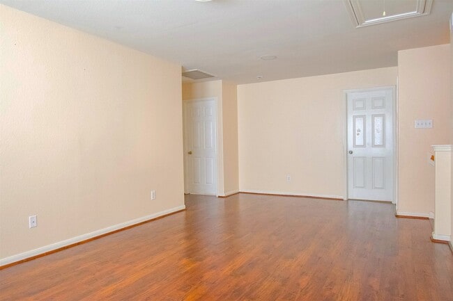 Building Photo - 15602 Waumsley Way