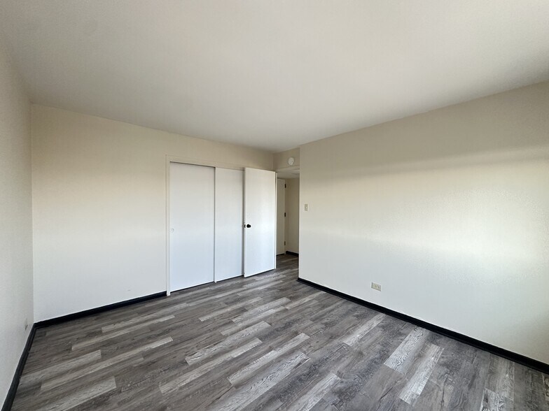 Building Photo - 1400 Chicago Ave