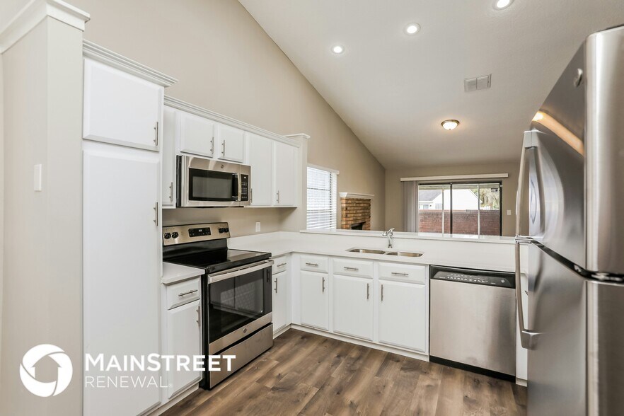 Building Photo - 616 Charing Cross Ct