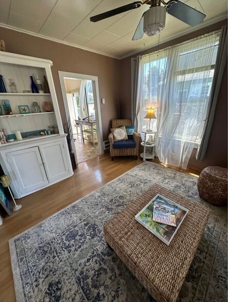 Building Photo - 905 Ferguson Ave