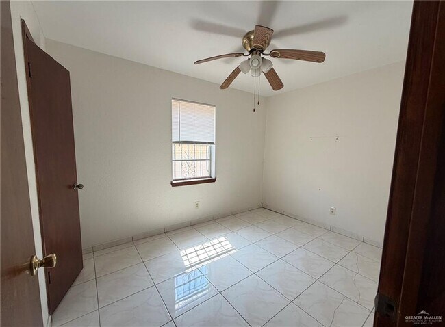 Building Photo - 108 W La Quinta Dr