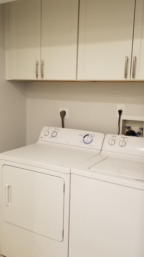 Building Photo - 300 Uno Lago Dr