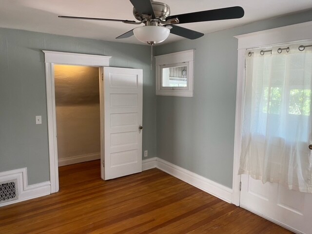 Primary Bedroom 10' x 14' w 9' long closet - 2918 N Gaylord St