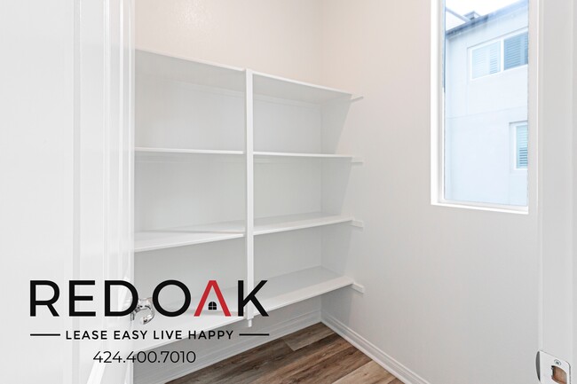 Building Photo - 14430 Strawberry Ln