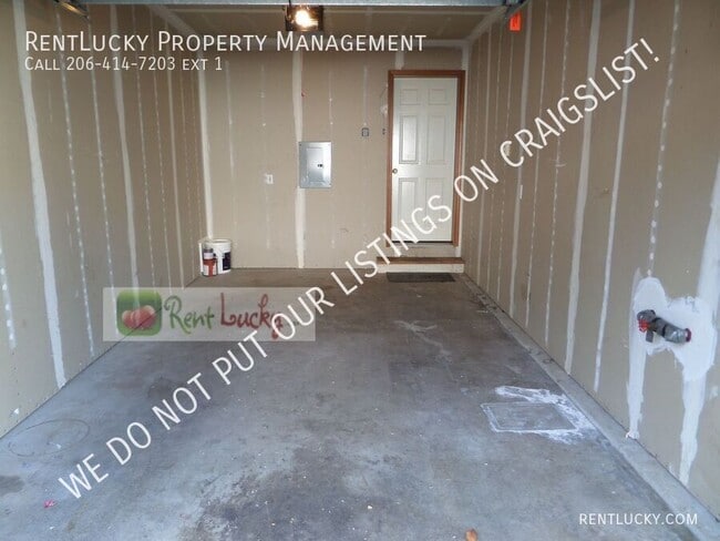 Building Photo - 1512 S Puget Dr