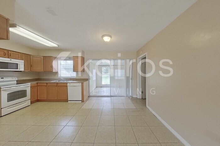 Building Photo - 2441 Healy Dr
