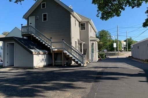 Building Photo - 117 Standish Ave