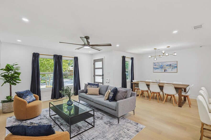 Building Photo - 6639 Aintree Cir