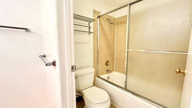 Building Photo - Top-floor with Storage Room & Huge Walk-In...