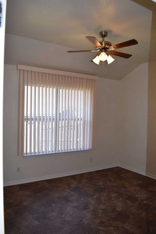 Building Photo - 2608Lucille