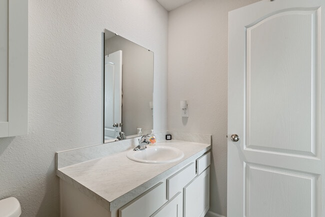 Building Photo - 425 Talulla Trl