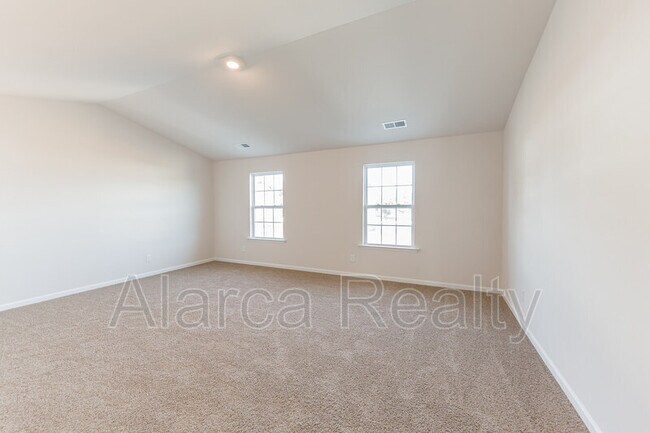 Building Photo - 114 Sequoia Frst Dr