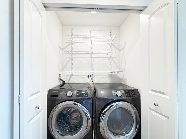 Building Photo - 2385 Upland Rd