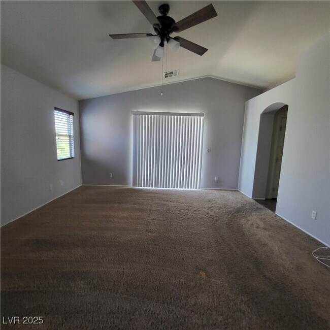 Building Photo - 1720 Flores Ln