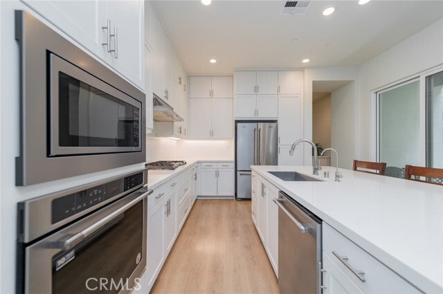 Building Photo - 119 Novel