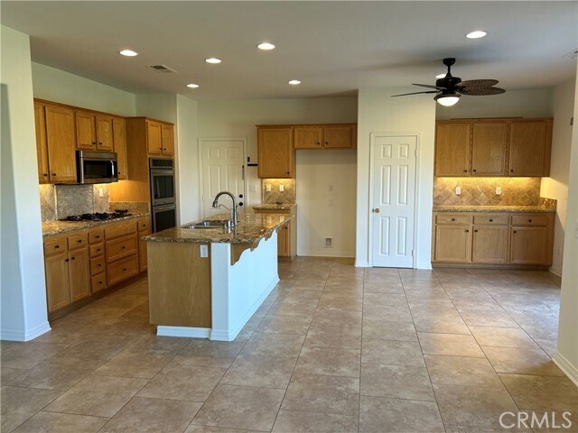 Building Photo - 3186 Huula Dr