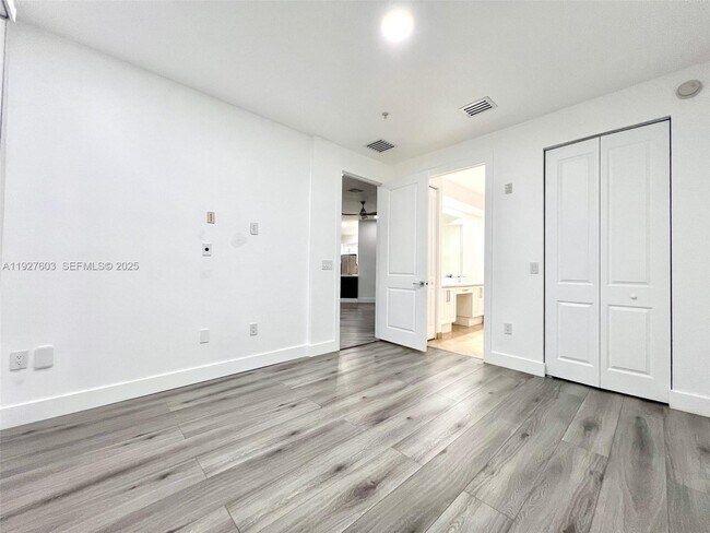 Building Photo - 2955 NW 126th Ave