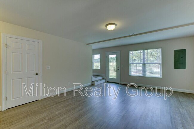 Building Photo - 74 River Stancil Dr