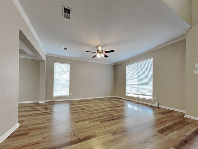Building Photo - 9518 Cane Creek Dr