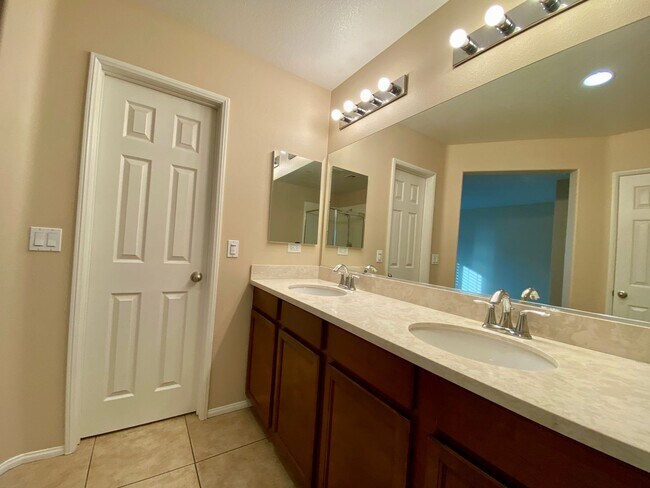 Building Photo - 1526 Milan Ct
